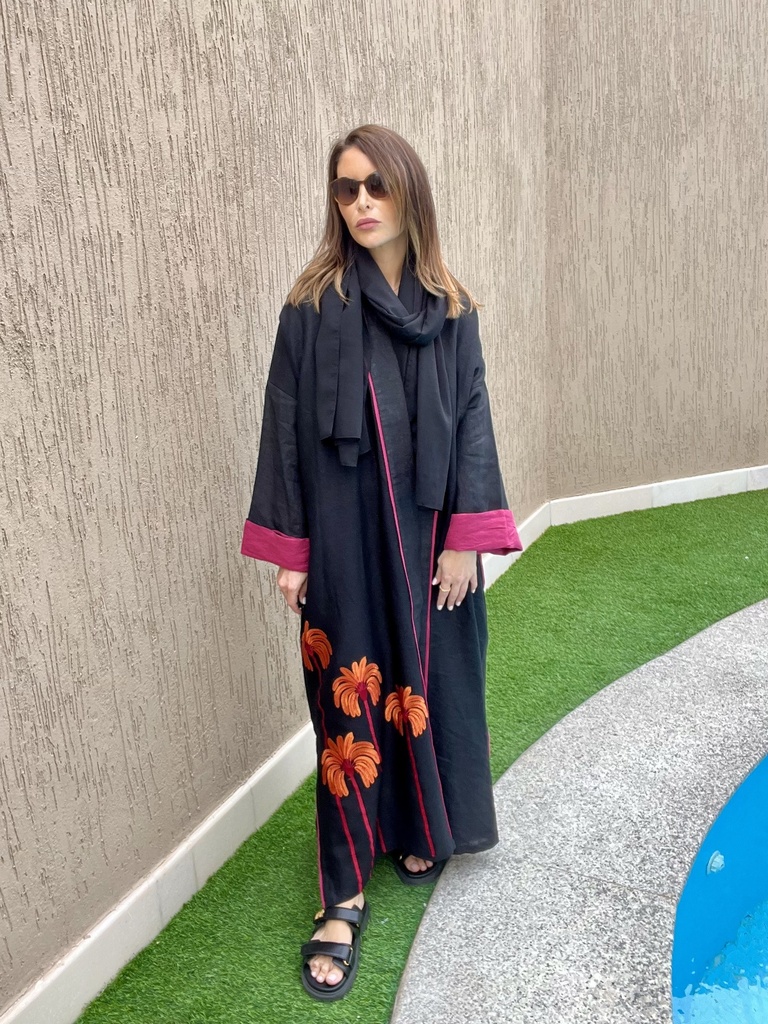 Black /fushia kimono