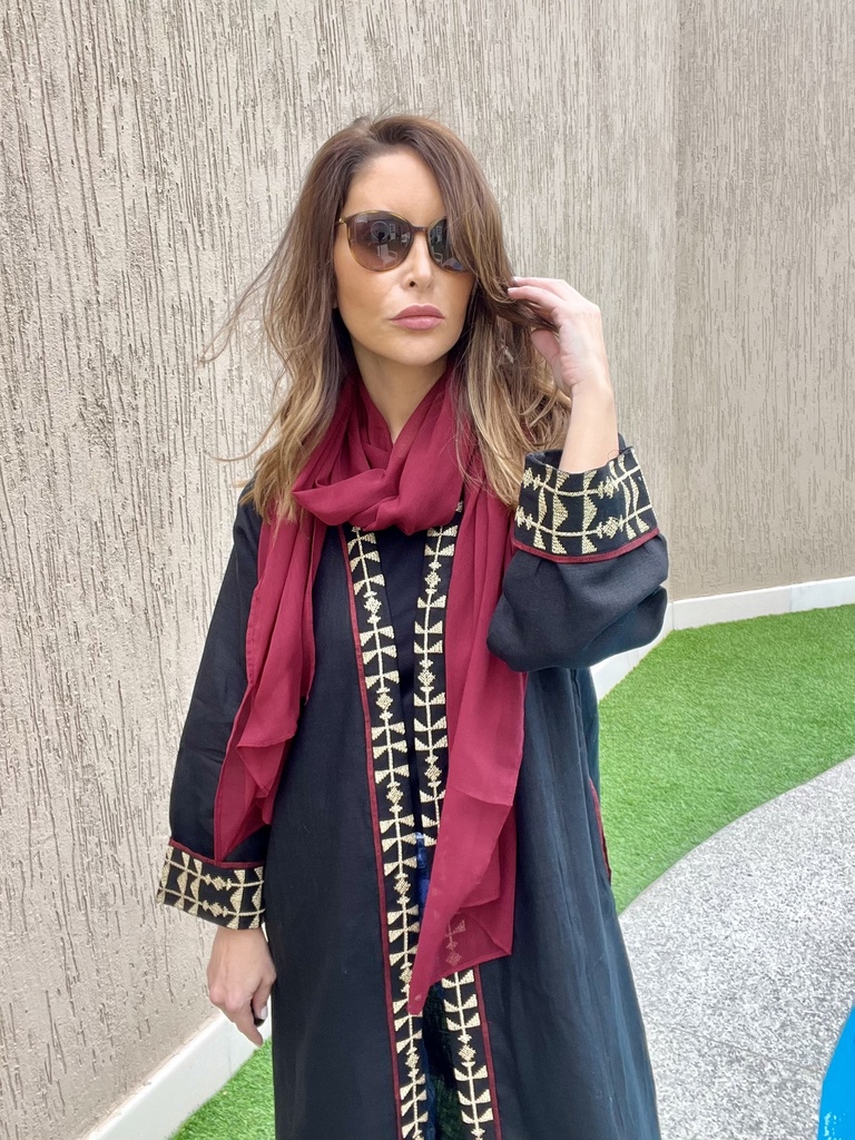 Black/burgundy